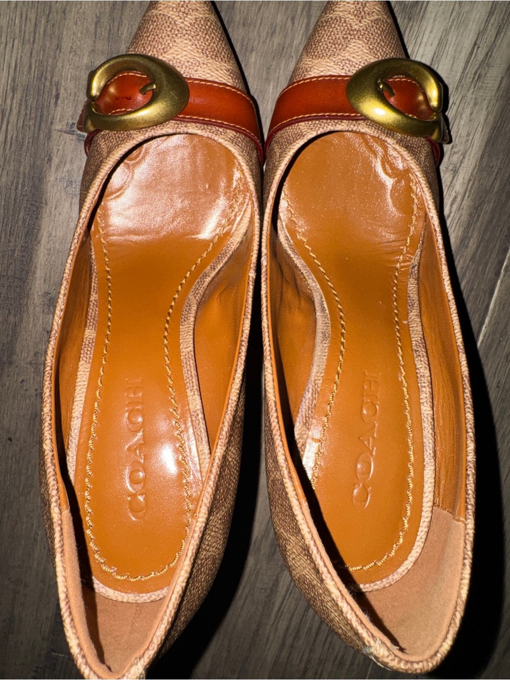 Coach Waverly signature buckle pumps - Picture 2 of 6